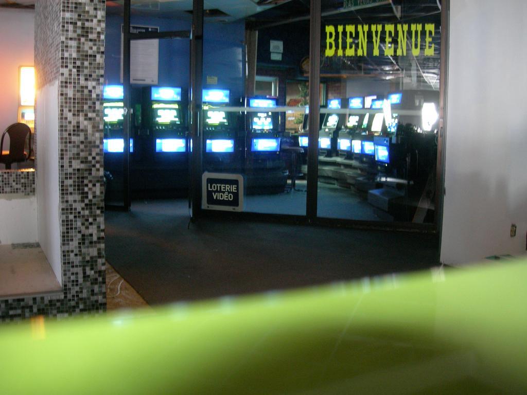 Amosphère Complexe Extérieur photo